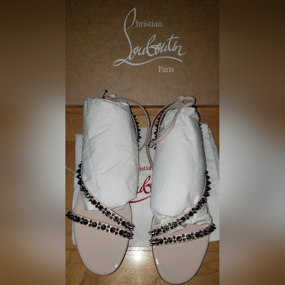 NWT Christian louboutin neutral Silver Studded stappy flats Women\'s Sandals 39 main image 6